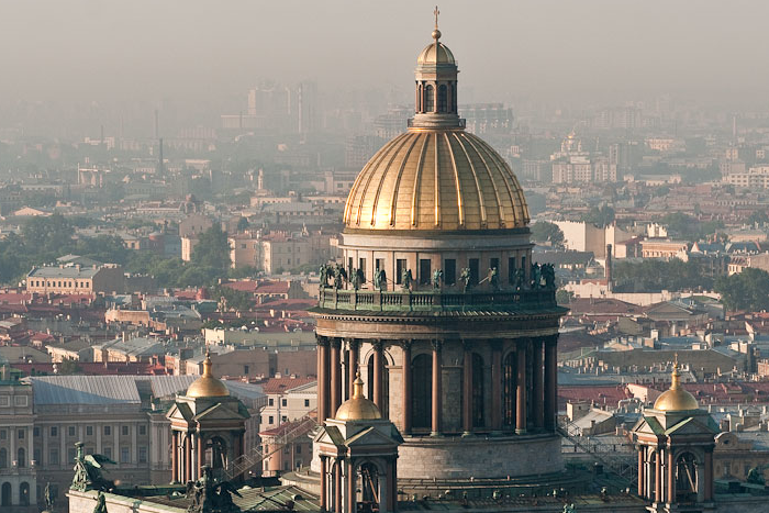 Депутат пожаловался в Конституционный суд на закон, по которому Исаакий передают РПЦ