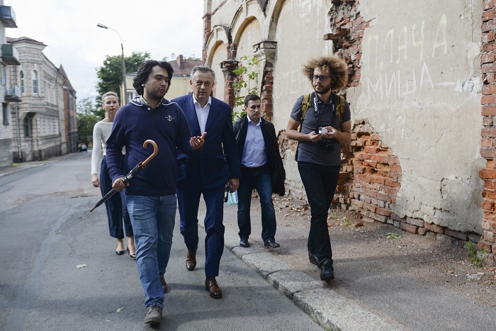 «Москва не представляет такой ценности, как Петербург»: Илья Варламов — о злых постах про город, который считает лучшим в стране