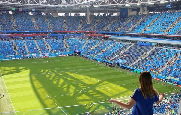 «Бразильский карнавал и мексиканские наряды не забудутся никогда»: петербуржцы скучают по иностранным болельщикам и атмосфере ежедневного праздника 😢