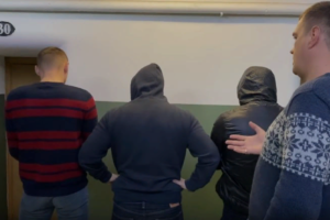 Фанаты «Зенита» попросили ОНК проверить содержание арестованных болельщиков «Спартака». Комиссия не выявила нарушений