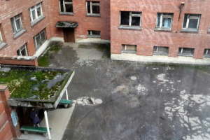 Боткинская больница сократила сроки карантина после побега пациентки с подозрением на коронавирус, пишет «Фонтанка»