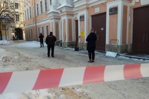 Что за 2,5 месяца стало известно о тех, кто ежедневно «минирует» петербургские суды и школы? Рассказывает «Русская служба Би-би-си»