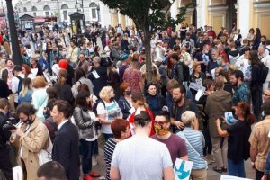 Закс во втором чтении принял поправку, позволяющую отказывать организаторам митингов, если власти решат, что мероприятие помешает пешеходам