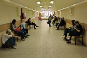 В Петербурге рассматривают уголовное дело о сожженном чучеле. Один фигурант почти пять месяцев находится в СИЗО, другая — покинула Россию