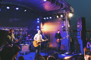 В Москве отменили концерт «Сплин», после того как лидер группы высказался в поддержку уехавших из России музыкантов. А что в Петербурге?