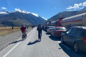 «А кто родину будет защищать?». 36 часов дороги из России в Грузию