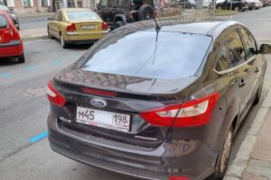 Платные парковки выводят петербуржцев из себя. Как ошибки реализации привели к саботажу и спорам — и можно ли это исправить