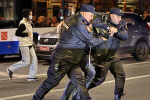 2022 год стал рекордным по количеству новых уголовных статей, посчитали «Медиазона» и «Команда против пыток»