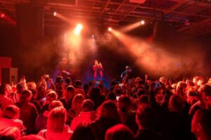 В телеграме появились видео с музыкантами группы Zero People, в которых они называют себя патриотами. 9 ноября их концерт в Петербурге сорвал ОМОН