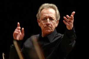 Умер Юрий Темирканов. Чем запомнится маэстро, который руководил оркестром петербургской филармонии 35 лет