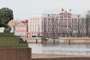 Против экс-доцента СПбГУ Белоусова дали показания студенты, утверждает историк. Ранее его уволили из-за антивоенных высказываний