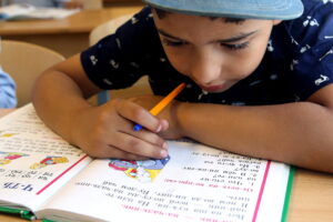 Как будет «двести» в родительном падеже? Рассказываем про тесты, которые теперь нужно пройти детям иностранцев для зачисления в школу