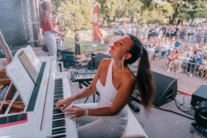 На какие музыкальные фестивали сходить этим летом? Вот 19 вариантов: от оперы в Царском Селе до индийского техно и вечеринок на крыше