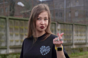 Сестра декабристки. Лена переехала из Москвы в Петербург, чтобы поддержать Аню Архипову — обвиняемую по делу «Весны». Вот история их дружбы